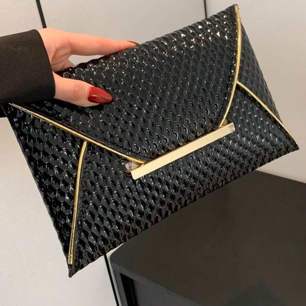 Black Clutch - Picture 3 of 4